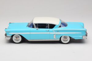 Chevrolet Bel Air Impala Coupe Turchese & Crema KK-Scale 1:18 KKDC181593 Pressofusione — immagine 3 di 6