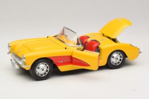 Chevrolet Corvette C1 Cabrio Giallo Rosso Bburago 1:18 3034-M2 Pressofusione — immagine 2 di 8