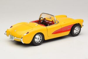 Chevrolet Corvette C1 Cabrio Giallo Rosso Bburago 1:18 3034-M2 Pressofusione — immagine 3 di 8