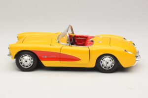Chevrolet Corvette C1 Cabrio Giallo Rosso Bburago 1:18 3034-M2 Pressofusione — immagine 4 di 8