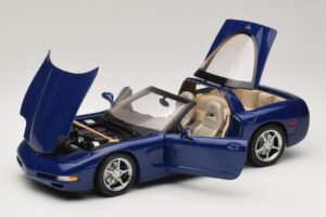 Chevrolet Corvette C5 Commemorative Edition Blu AUTOart 1:18 71157 Pressofusione — immagine 2 di 9
