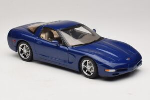 Chevrolet Corvette C5 Commemorative Edition Blu AUTOart 1:18 71157 Pressofusione — immagine 7 di 9