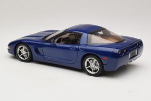 Chevrolet Corvette C5 Commemorative Edition Blu AUTOart 1:18 71157 Pressofusione — immagine 8 di 9