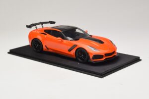 Chevrolet Corvette C7 ZR-1 High Voltage Tint TopSpeed 1:18 TS0147 Resina — immagine 4 di 6