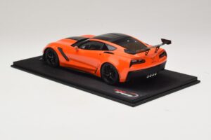 Chevrolet Corvette C7 ZR-1 High Voltage Tint TopSpeed 1:18 TS0147 Resina — immagine 5 di 6