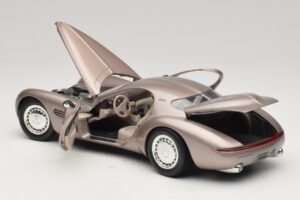 Chrysler Atlantic Beige Guiloy 1:18 68570 Pressofusione — immagine 5 di 8