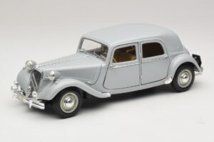Citroen 15CV Six Grigio Maisto 1:18 31837 Pressofusione