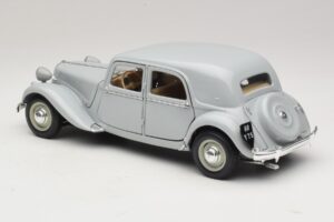 Citroen 15CV Six Grigio Maisto 1:18 31837 Pressofusione — immagine 7 di 8