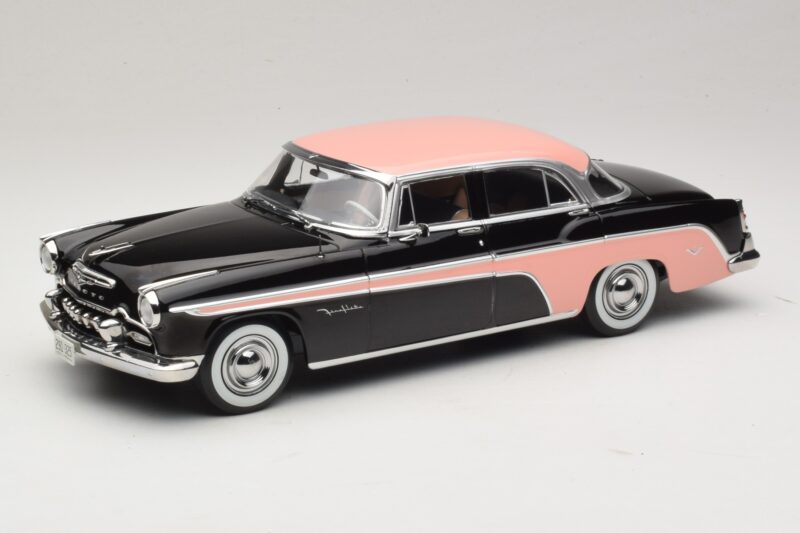 DeSoto Fireflite Sedan Nero & Rosa KK-Scale 1:18 KKDC181542 Pressofusione