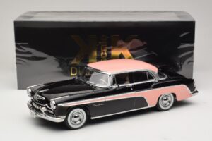 DeSoto Fireflite Sedan Nero & Rosa KK-Scale 1:18 KKDC181542 Pressofusione — immagine 6 di 6