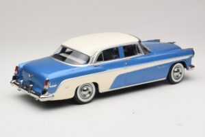 DeSoto Fireflite Sedan Blu Metallizzato & Crema KK-Scale 1:18 KKDC181544 Pressofusione — immagine 2 di 6