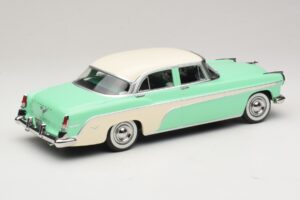 DeSoto Fireflite Sedan Verde Chiaro & Crema KK-Scale 1:18 KKDC181543 Pressofusione — immagine 2 di 6