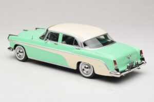 DeSoto Fireflite Sedan Verde Chiaro & Crema KK-Scale 1:18 KKDC181543 Pressofusione — immagine 5 di 6