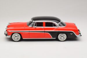 DeSoto Fireflite Sedan Rosso & Nero KK-Scale 1:18 KKDC181541 Pressofusione — immagine 3 di 6