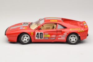 Ferrari 288 GTO #40 Rosso Bburago 1:18 3027-P4 Pressofusione — immagine 4 di 8