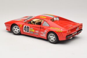 Ferrari 288 GTO #40 Rosso Bburago 1:18 3027-P4 Pressofusione — immagine 7 di 8