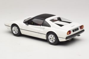 Ferrari 308 GTS Bianco MCG 1:18 MCG18664 Pressofusione — immagine 5 di 6