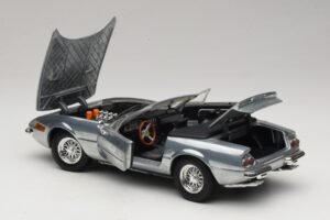 Ferrari 365 GTS Chrome Silver Hot Wheels 1:18 25738 Pressofusione — immagine 5 di 8