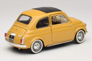 Fiat 500 Giallo Solido 1:18 8042 Pressofusione — immagine 3 di 8
