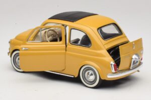 Fiat 500 Giallo Solido 1:18 8042 Pressofusione — immagine 5 di 8