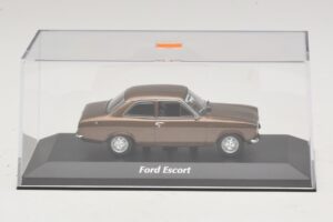 Ford Escort Mk1 Marrone Metallizzato Maxichamps 1:43 940081000 Pressofusione — immagine 4 di 5