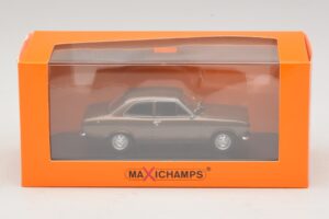 Ford Escort Mk1 Marrone Metallizzato Maxichamps 1:43 940081000 Pressofusione — immagine 5 di 5