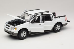 Ford Explorer Sport Trac Bianco Maisto 1:18 36891 Pressofusione — immagine 2 di 8