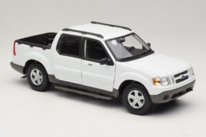 Ford Explorer Sport Trac Bianco Maisto 1:18 36891 Pressofusione — immagine 6 di 8