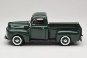 Ford F-1 Verde Road Legends 1:18 92218 Pressofusione — immagine 4 di 8
