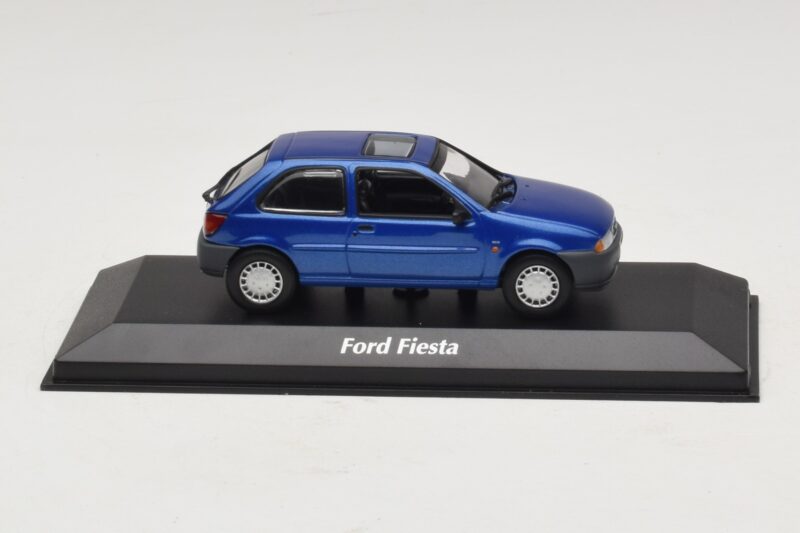 Ford Fiesta Mk4 Blu Metallizzato Maxichamps 1:43 940085061 Pressofusione