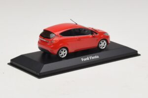 Ford Fiesta Mk7 Rosso Maxichamps 1:43 940088000 Pressofusione — immagine 2 di 5