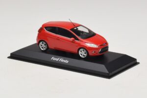 Ford Fiesta Mk7 Rosso Maxichamps 1:43 940088000 Pressofusione — immagine 3 di 5