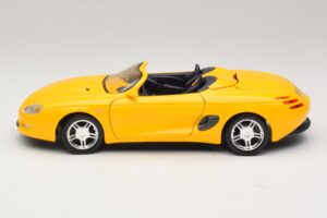 Ford Mustang Mach III Cabrio Giallo Maisto 1:18 32815 Pressofusione — immagine 4 di 8