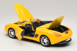 Ford Mustang Mach III Cabrio Giallo Maisto 1:18 32815 Pressofusione — immagine 5 di 8