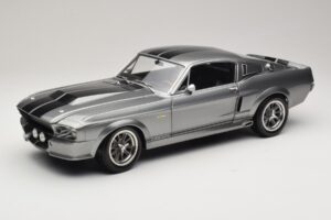 Ford Mustang Shelby GT500 Eleanor Grigio Metallizzato & Nero KK-Scale 1:12 Ford Mustang Shelby GT500 Eleanor Grigio Metallizzato & Nero KK-Scale 1:12 KKDC120171 Pressofusione