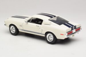 Ford Shelby GT500KR Bianco Road Legends 1:18 92168 Pressofusione — immagine 7 di 8