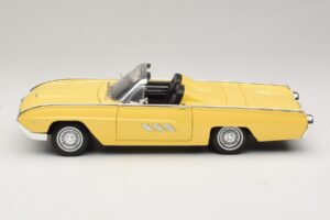 Ford Thunderbird Cabriolet Giallo Anson 1:18 30334-P1 Pressofusione — immagine 4 di 8