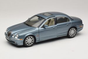 Jaguar S-Type X200 Blu Maisto 1:18 31865 Pressofusione