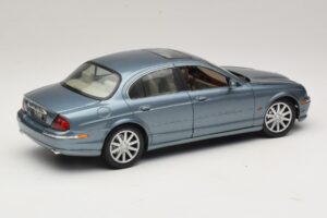 Jaguar S-Type X200 Blu Maisto 1:18 31865 Pressofusione — immagine 3 di 8