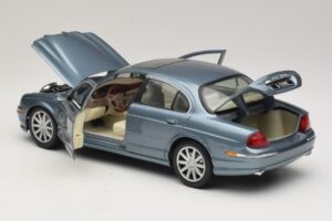 Jaguar S-Type X200 Blu Maisto 1:18 31865 Pressofusione — immagine 5 di 8
