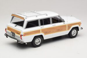 Jeep Grand Wagoneer Bianco KK-Scale 1:18 KKDC181111 Pressofusione — immagine 2 di 6