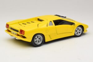 Lamborghini Diablo Giallo Maisto 1:18 32803 Pressofusione — immagine 3 di 8
