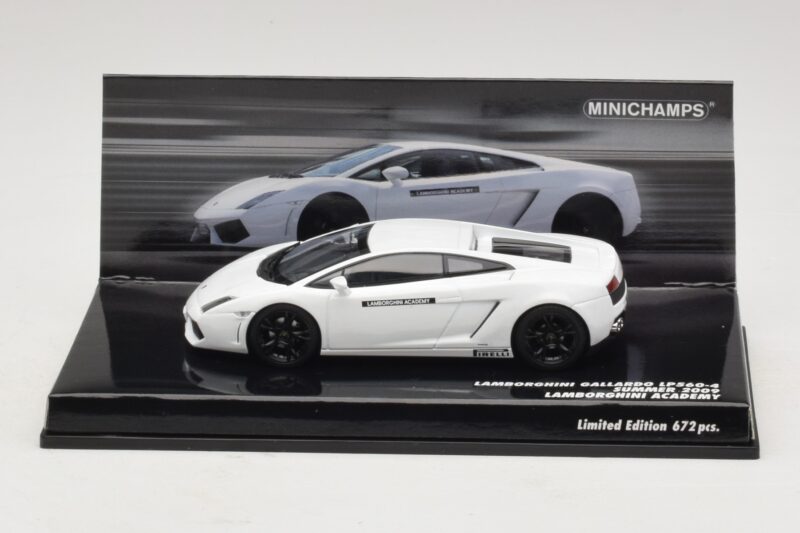 Lamborghini Gallardo LP560-4 Academy Bianco Minichamps 1:43 436103801 Pressofusione