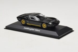 Lamborghini Miura P400 Nero Maxichamps 1:43 940103000 Pressofusione — immagine 3 di 5
