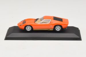 Lamborghini Miura P400 Arancione Minichamps 1:43 430103002 Pressofusione