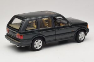 Land Rover Range Rover P38A 4.6 HSE Verde Metallizzato AUTOart 1:18 70010 Pressofusione — immagine 3 di 8
