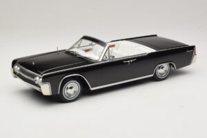 Lincoln Continental Convertible Nero Bad Boys KK-Scale 1:18 Lincoln Continental Convertible Nero Bad Boys KK-Scale 1:18 KKDC181521 Pressofusione