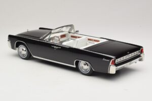 Lincoln Continental Convertible Nero Bad Boys KK-Scale 1:18 KKDC181521 Pressofusione — immagine 6 di 7