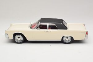 Lincoln Continental Convertible Bianco John F. Kennedy KK-Scale 1:18 KKDC181523 Pressofusione — immagine 4 di 7