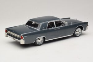 Lincoln Continental Grigio Metallizzato Marnie KK-Scale 1:18 KKDC181482 Pressofusione — immagine 2 di 6